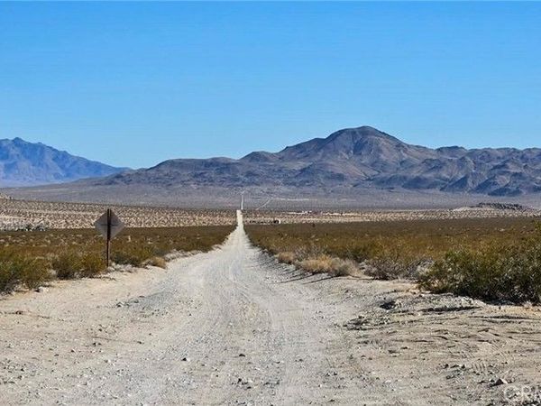 800 Green Rock Mine Rd. Near, Lucerne Valley, CA 92356