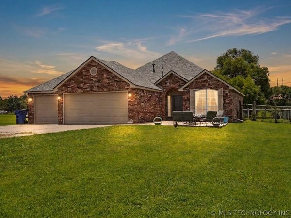 11316 E 180th Street North, Collinsville, OK 74021