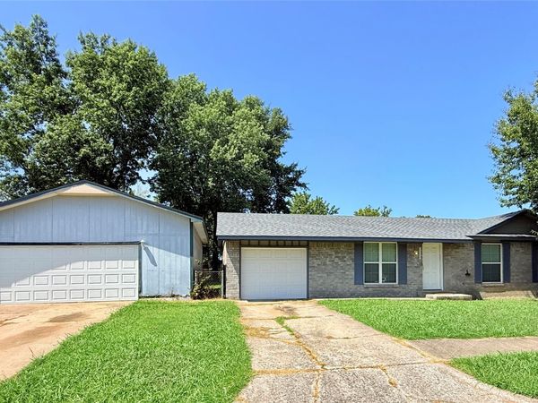 1329 NE 3rd Place, Pryor, OK 74361