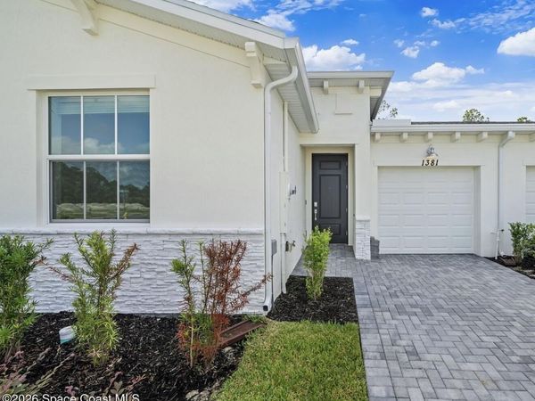 1381 Miraflores Trail NW, Palm Bay, FL 32907