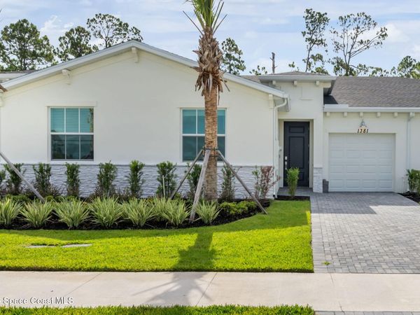1381 Miraflores Trail NW, Palm Bay, FL 32907