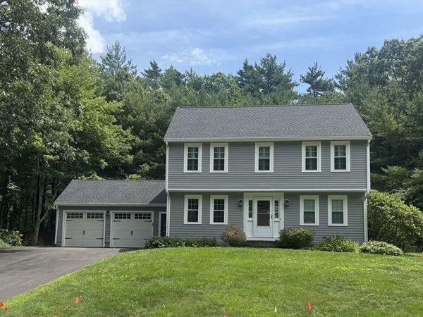 18 Silver Lake Dr, Kingston, MA 02364