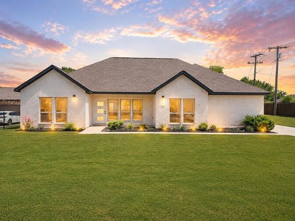 925 Balkan Drive, Lancaster, TX 75134