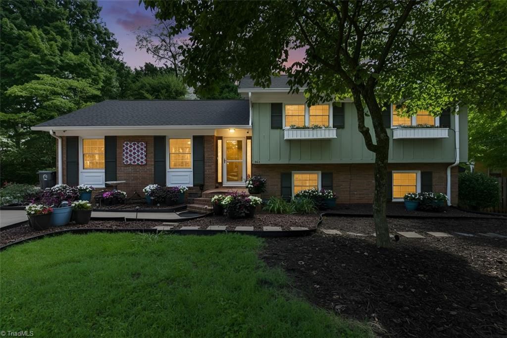 1014 Onslow Drive, Greensboro, NC 27408 Main Photo