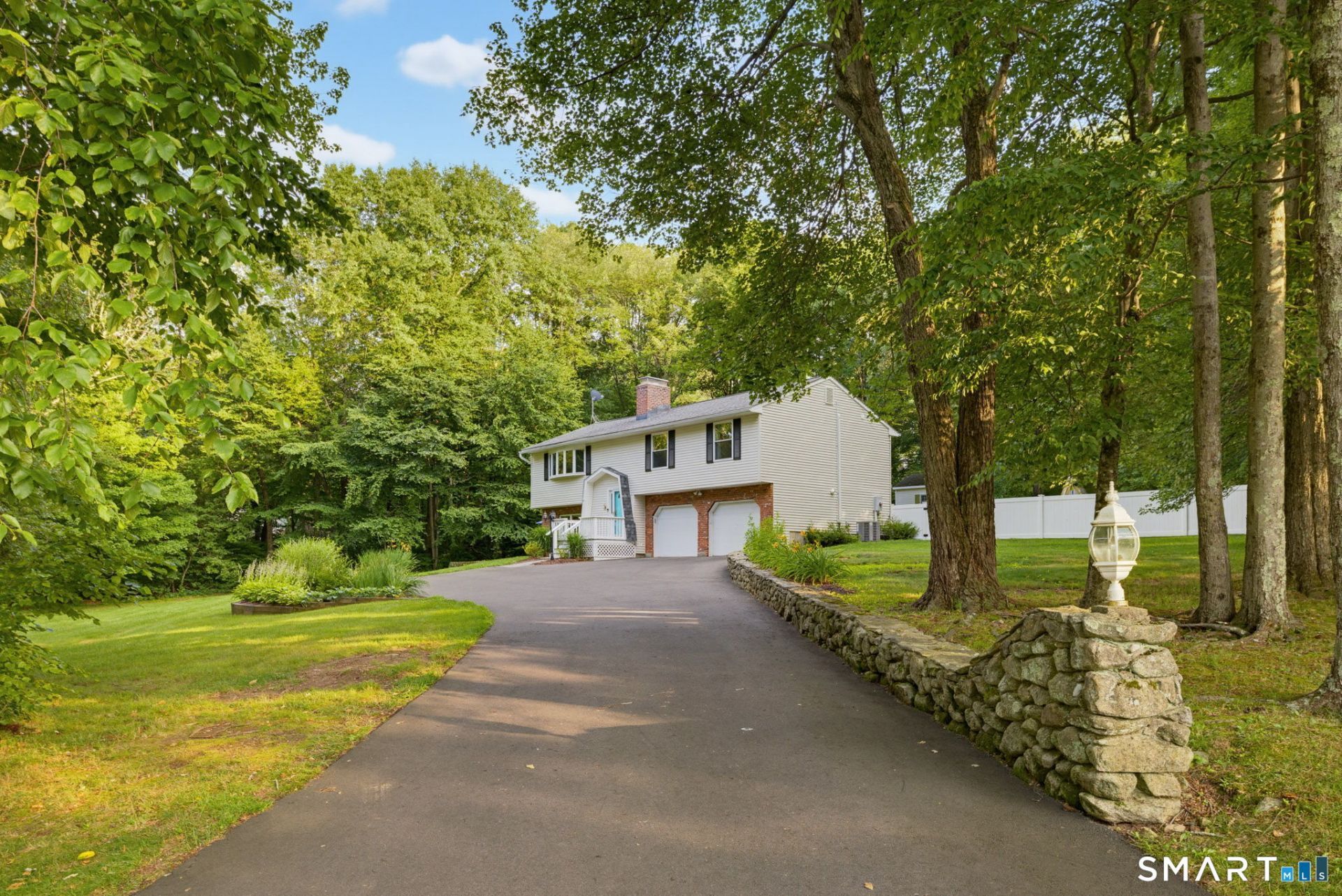 15 Fieldwood, Watertown, CT 06795 Main Photo