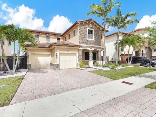 8910 NW 98th Ct , Doral, FL 33178