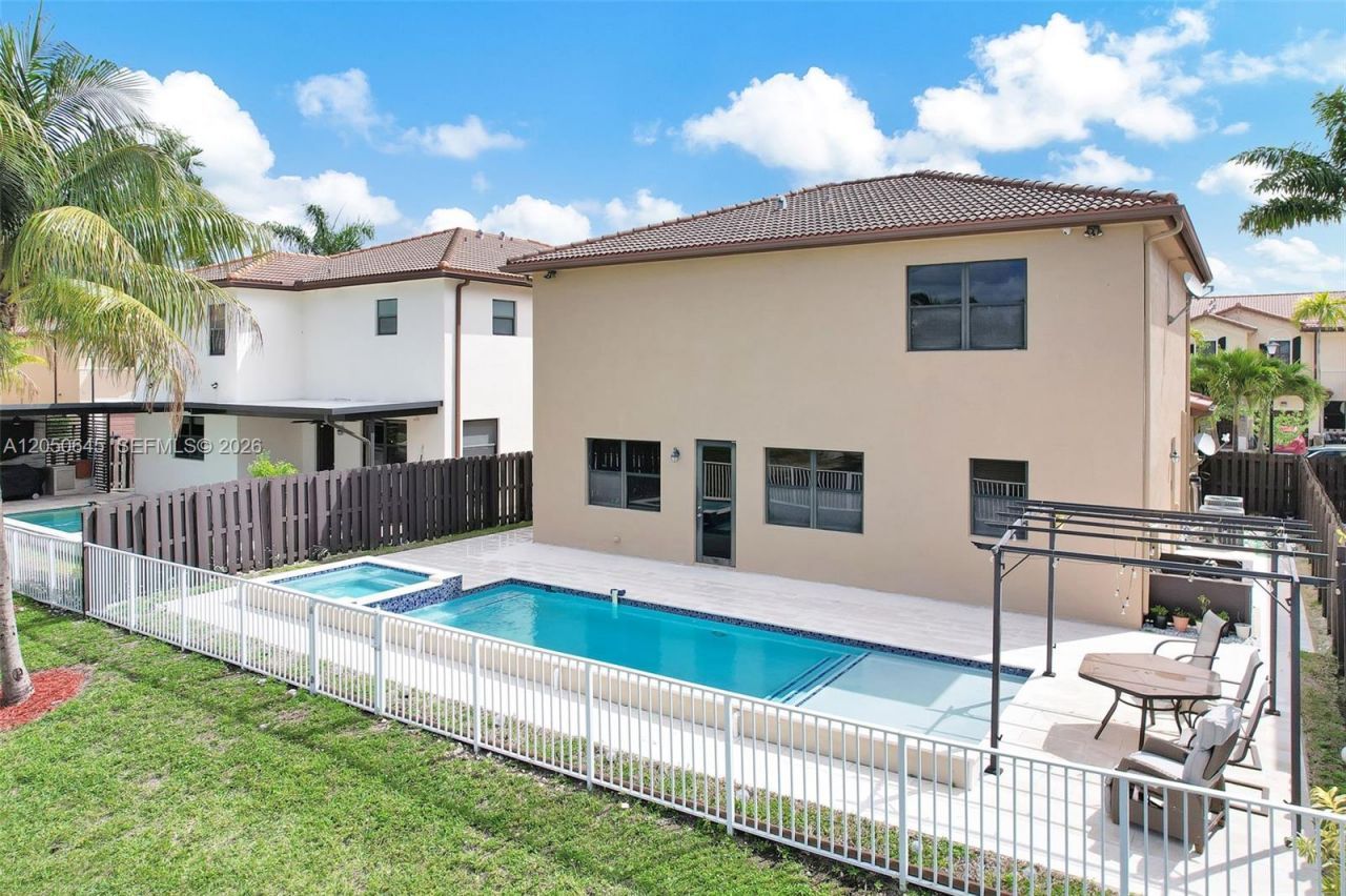8910 NW 98th Ct , Doral, FL 33178 Photo