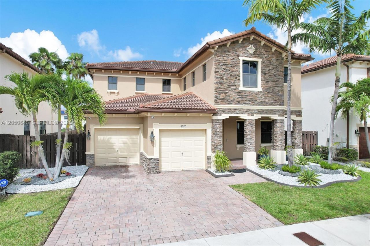 8910 NW 98th Ct , Doral, FL 33178 Photo