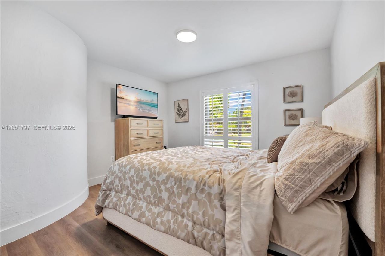 8265 SW 176th Ter, Palmetto Bay, FL 33157 Photo