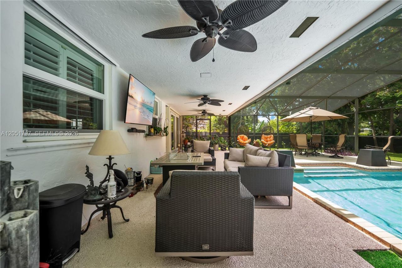 8265 SW 176th Ter, Palmetto Bay, FL 33157 Photo