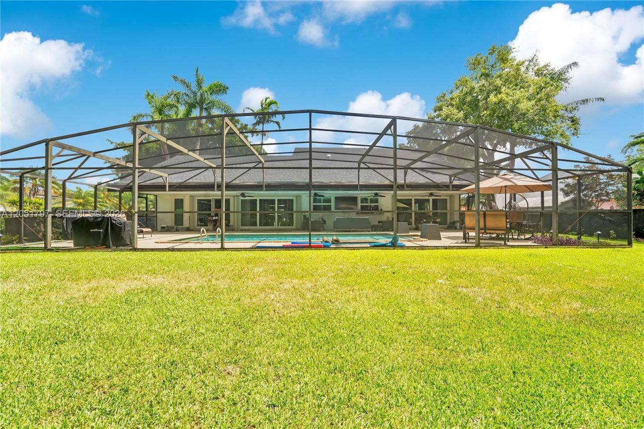 8265 SW 176th Ter, Palmetto Bay, FL 33157 Photo