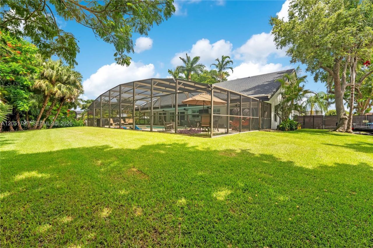 8265 SW 176th Ter, Palmetto Bay, FL 33157 Photo