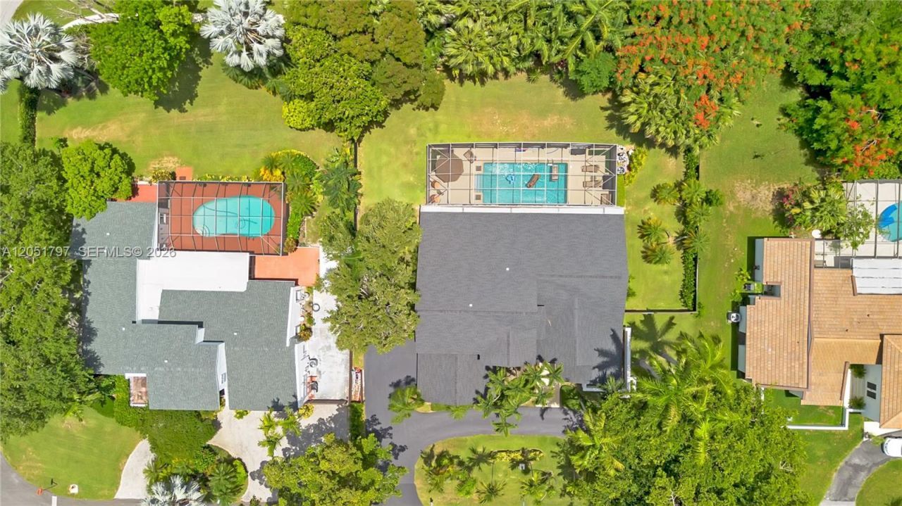 8265 SW 176th Ter, Palmetto Bay, FL 33157 Photo