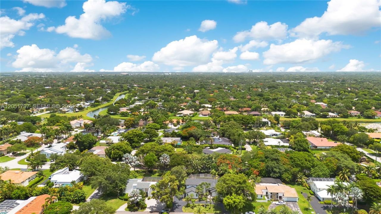 8265 SW 176th Ter, Palmetto Bay, FL 33157 Photo