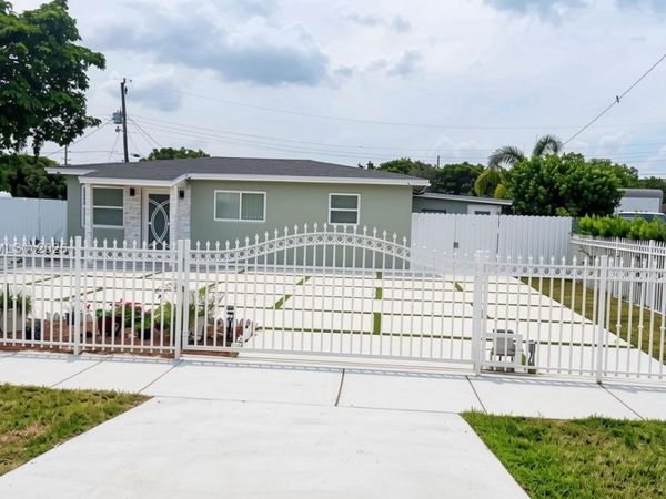 3251 NW 177th Ter , Miami Gardens, FL 33056
