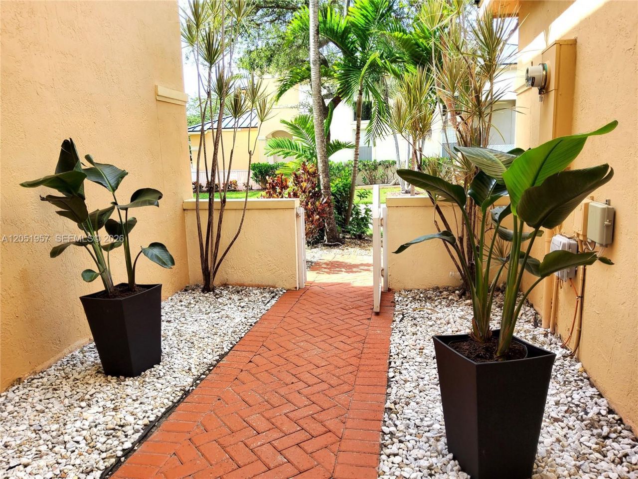11252 NW 54th Ter , Doral, FL 33178 Photo