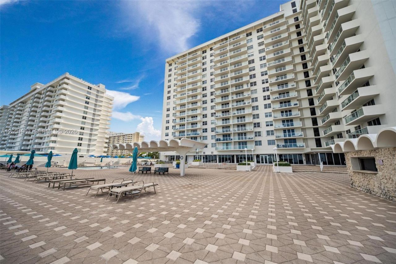 5701 Collins Ave , Unit 1415, Miami Beach, FL 33140 Photo