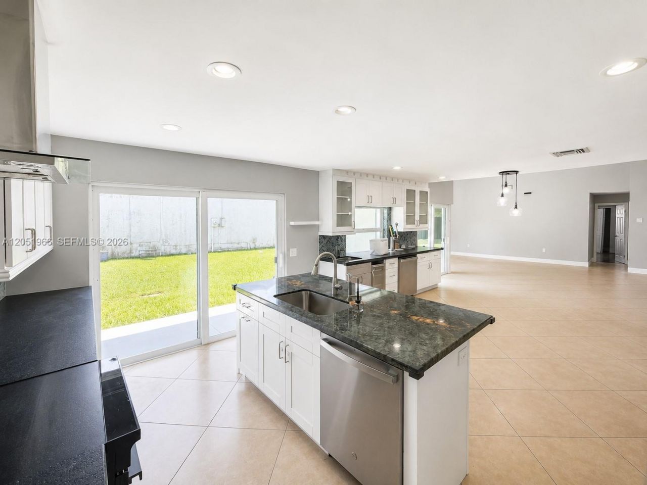 520 SW 167th Ter , Weston, FL 33326 Photo