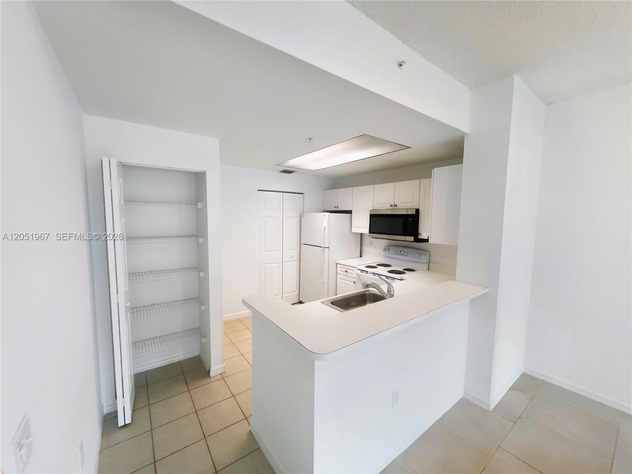 2803 N Sarento Pl, Unit 108, Palm Beach Gardens, FL 33410 Photo