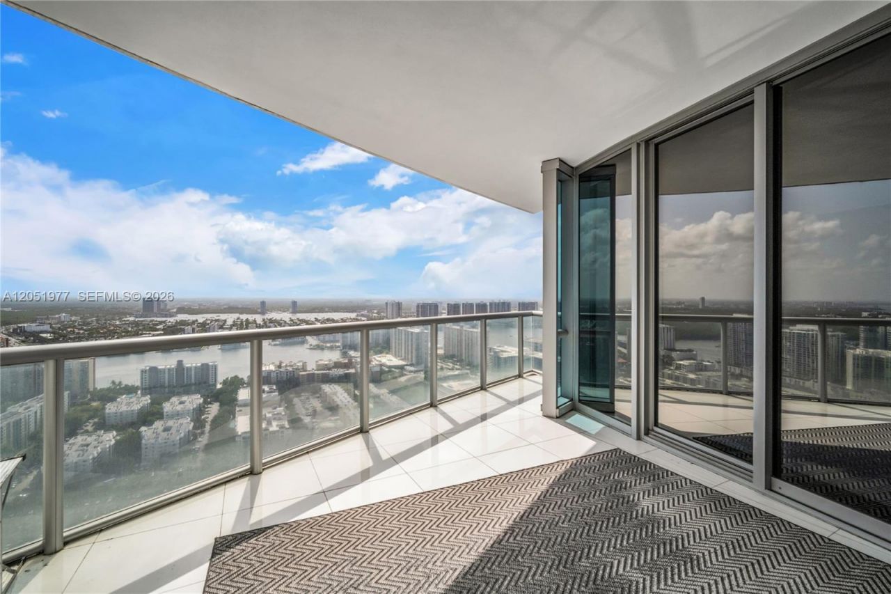 17121 Collins Avenue , Unit 4205, Sunny Isles Beach, FL 33160 Photo