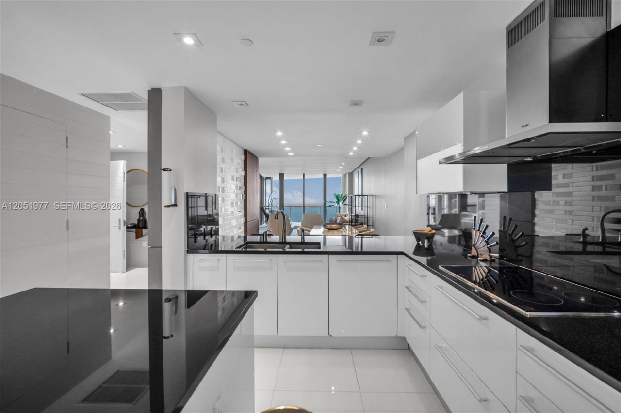 17121 Collins Avenue , Unit 4205, Sunny Isles Beach, FL 33160 Photo