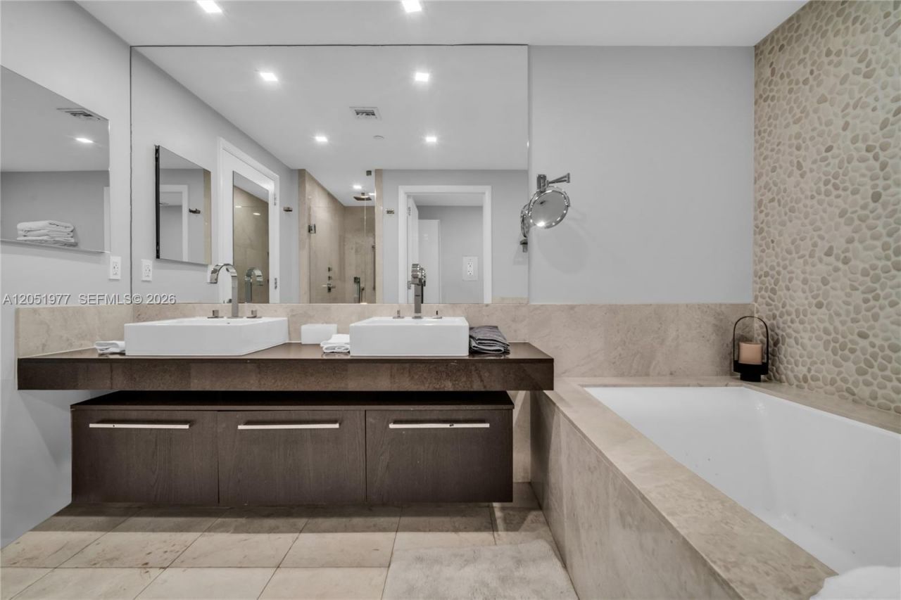17121 Collins Avenue , Unit 4205, Sunny Isles Beach, FL 33160 Photo