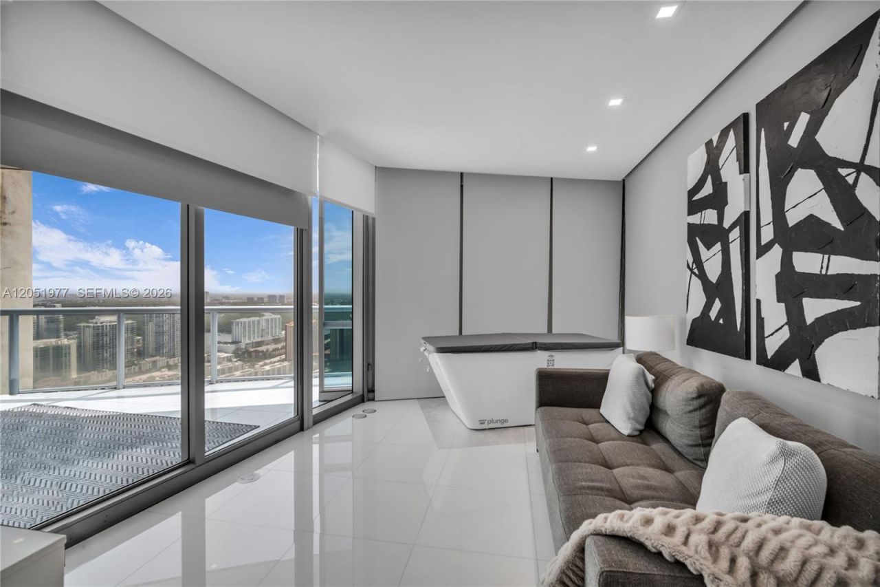 17121 Collins Avenue , Unit 4205, Sunny Isles Beach, FL 33160 Photo
