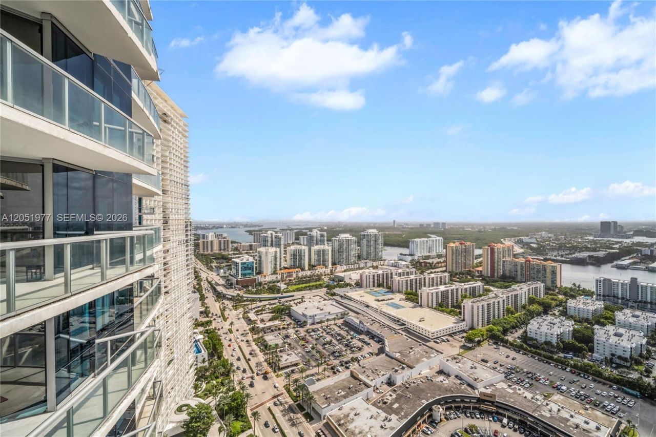 17121 Collins Avenue , Unit 4205, Sunny Isles Beach, FL 33160 Photo