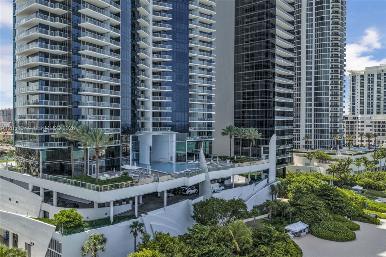 17121 Collins Avenue , Unit 4205, Sunny Isles Beach, FL 33160 Photo