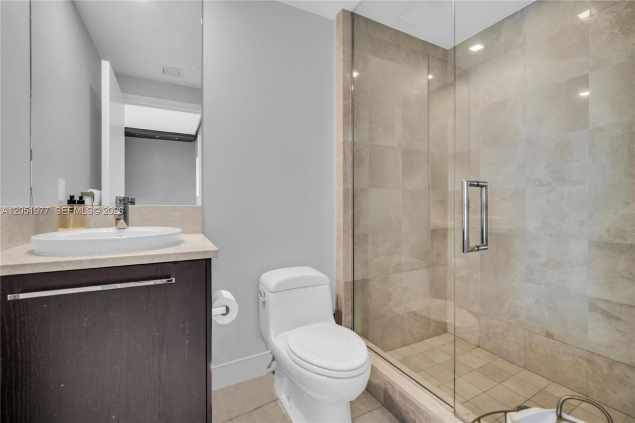 17121 Collins Avenue , Unit 4205, Sunny Isles Beach, FL 33160 Photo