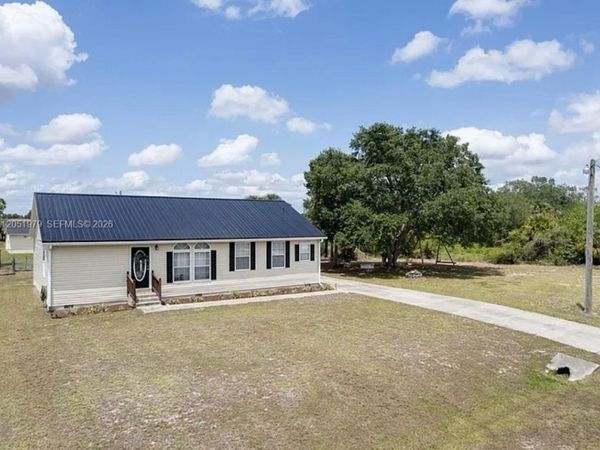 2040 S Montana Cir , Labelle, FL 33935