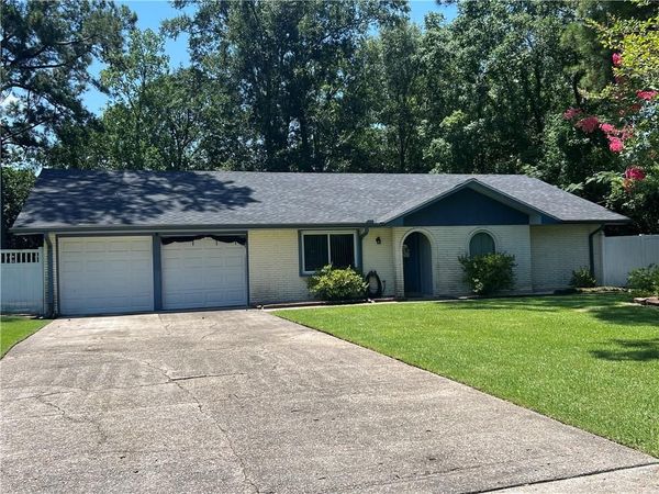 353 HUNTINGTON Drive, Slidell, LA 70458
