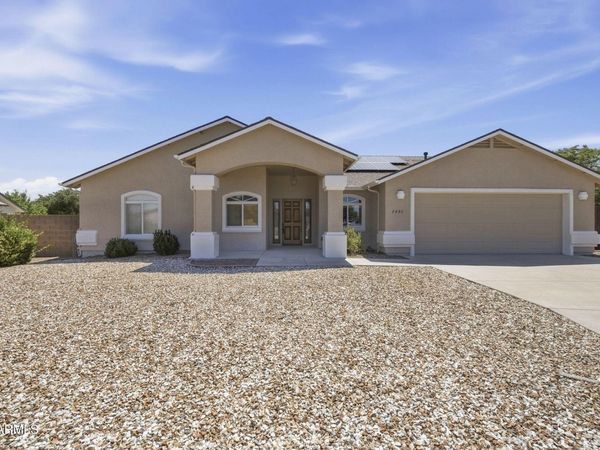 7492 E PEAK Place, Prescott Valley, AZ 86315