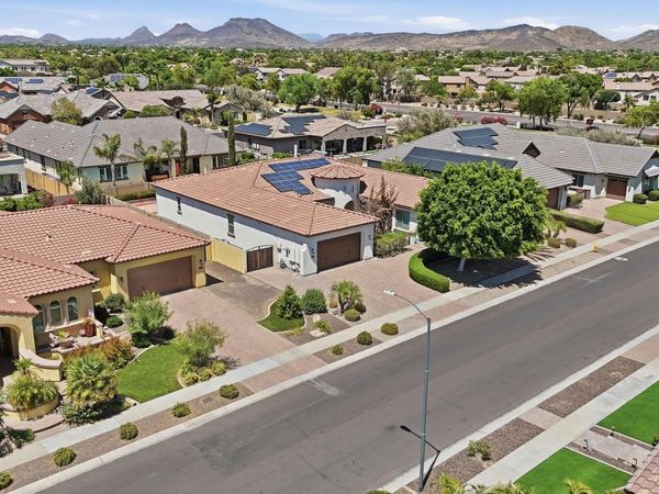 7556 W CRYSTAL Road, Glendale, AZ 85308