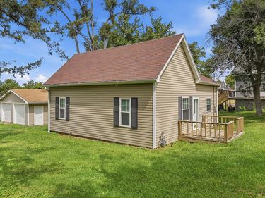102 GROVE Street, CRESCENT, IA 51526