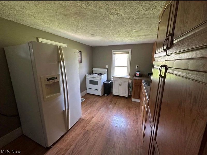 302 3rd Avenue SE, Beach City, OH 44608 Photo 10
