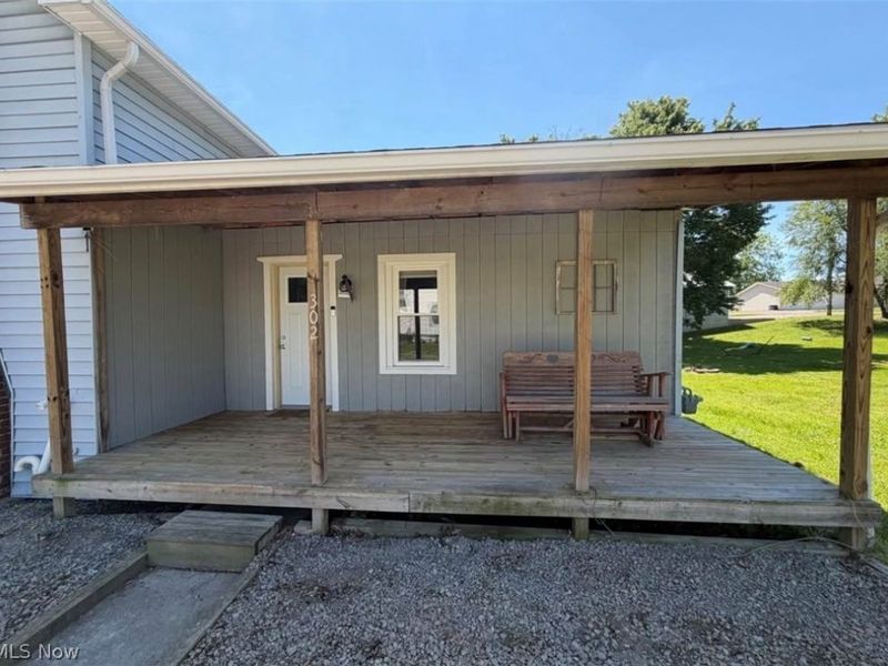 302 3rd Avenue SE, Beach City, OH 44608 Photo 3