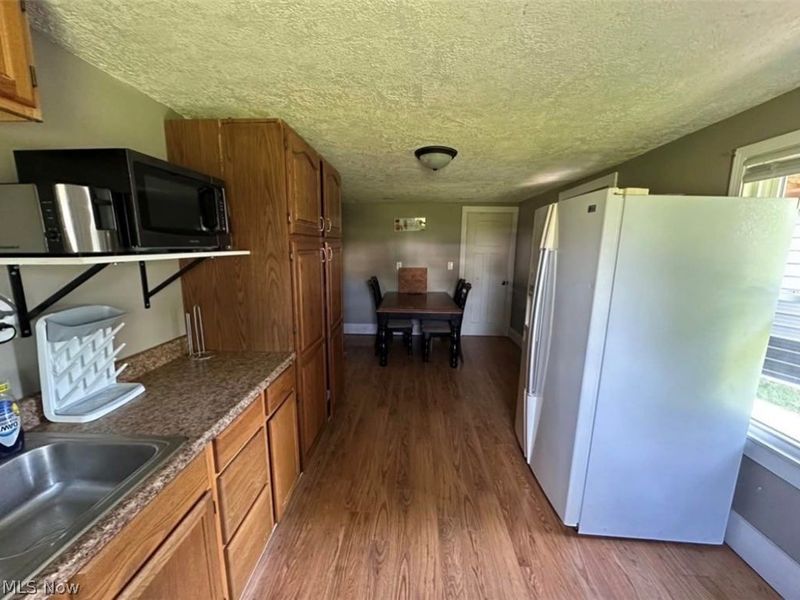 302 3rd Avenue SE, Beach City, OH 44608 Photo 9