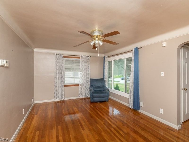 8812 Beech Avenue, Brooklyn, OH 44144 Photo 2