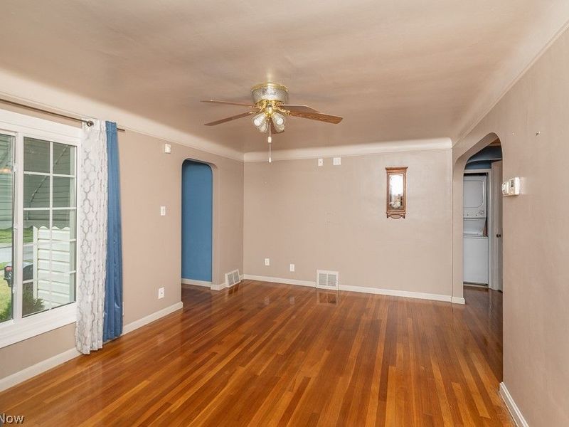 8812 Beech Avenue, Brooklyn, OH 44144 Photo 3