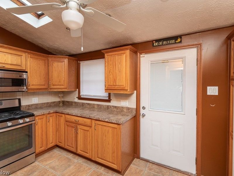 8812 Beech Avenue, Brooklyn, OH 44144 Photo 7