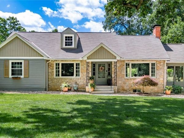 1272 Country Club Drive , Zanesville, OH 43701