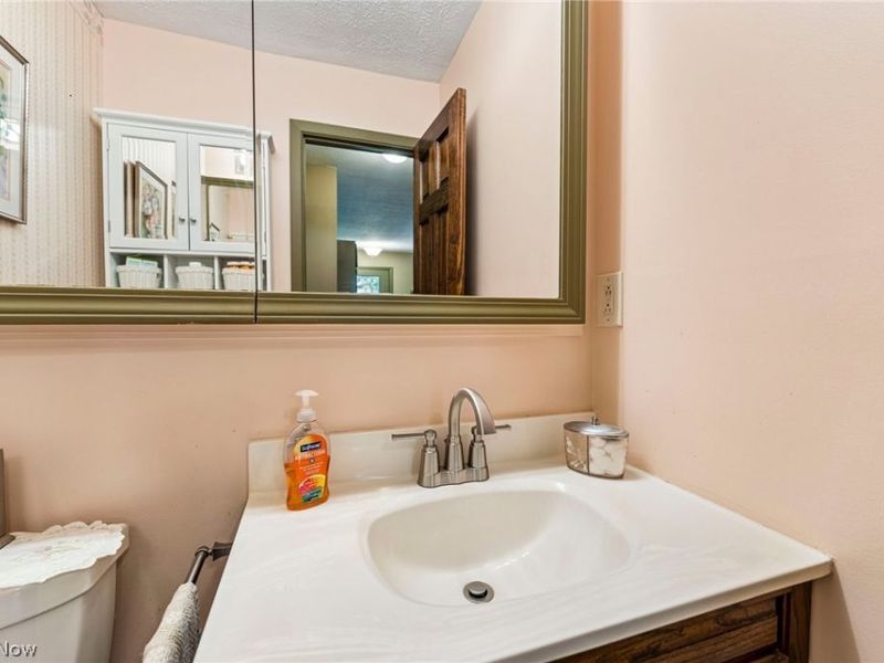 310 Bayshore Drive, Eastlake, OH 44095 Photo 19