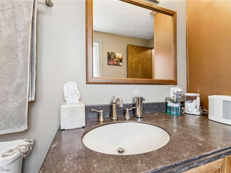 310 Bayshore Drive, Eastlake, OH 44095 Photo 32