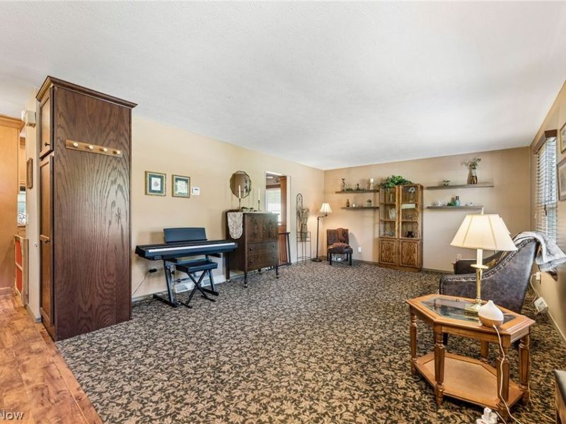 310 Bayshore Drive, Eastlake, OH 44095 Photo 5