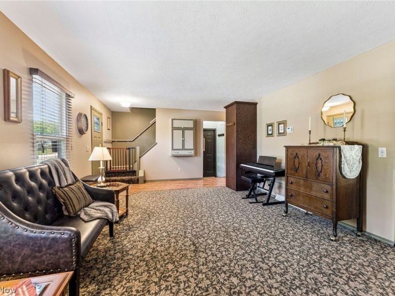 310 Bayshore Drive, Eastlake, OH 44095 Photo 6