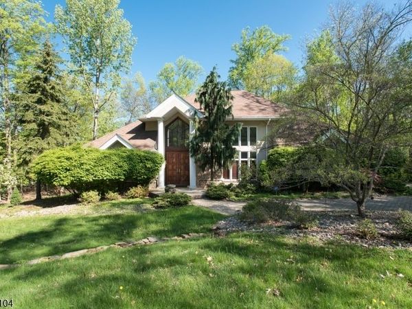 203 Rock Road W, Green Brook, NJ 08812