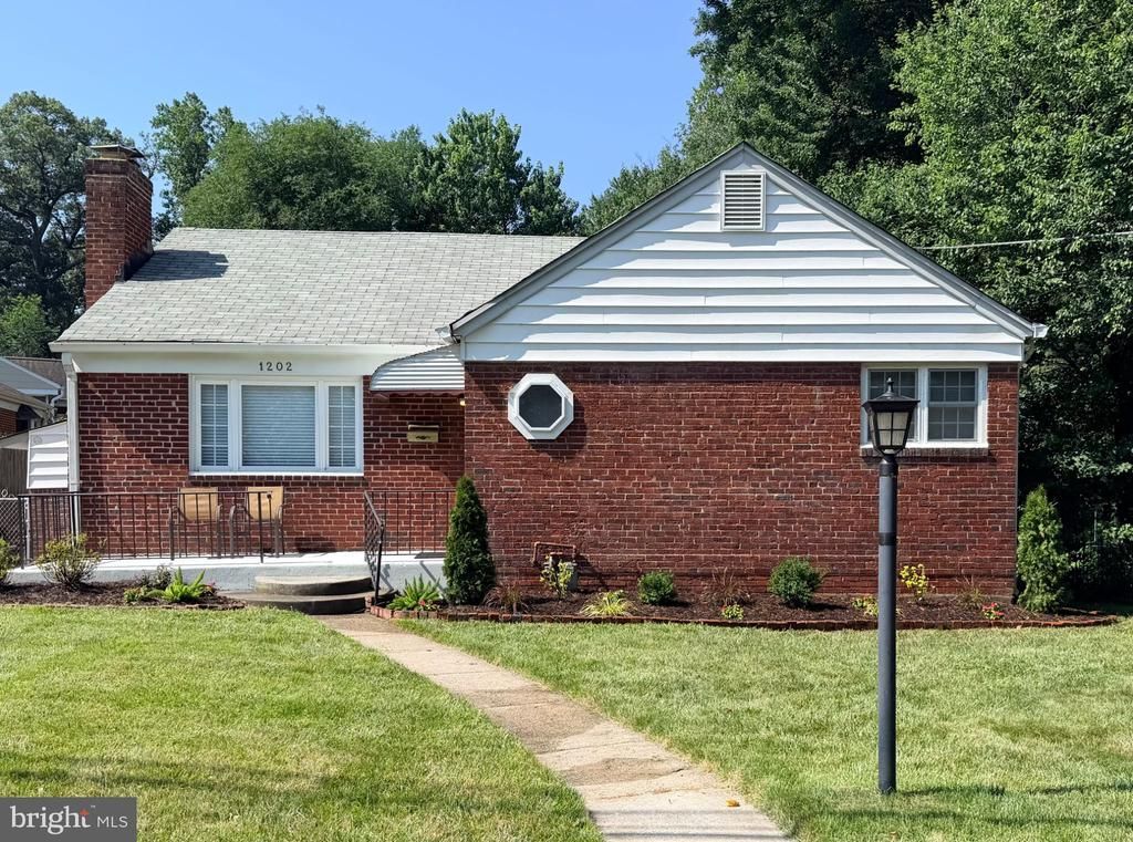 1202 DENNIS AVENUE , SILVER SPRING, MD 20901