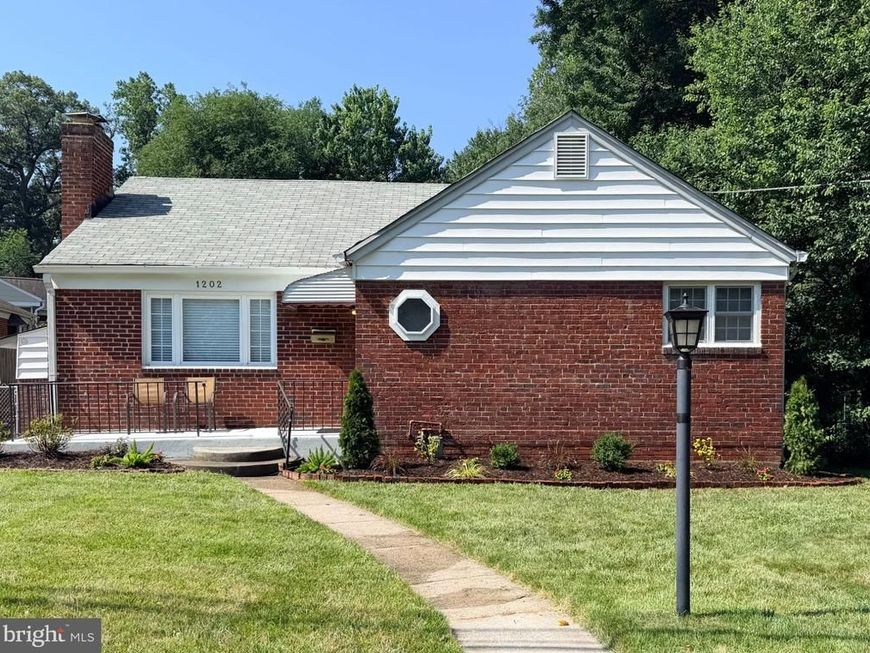 1202 Dennis Avenue , Silver Spring, MD 20901 Main Photo