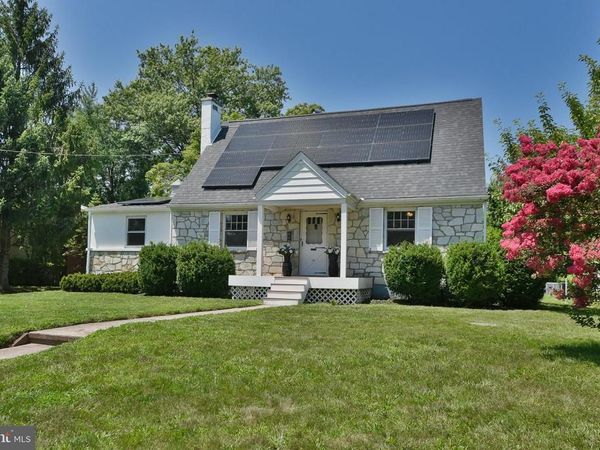 24 RAILROAD AVENUE, EWING, NJ 08628